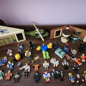 Roblox Assorted Kids Toy Figures Playset - Multicolor